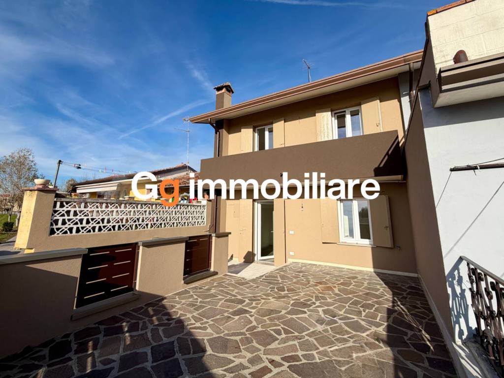Villetta a schiera a Resana in Via Martiri della Libertà, 56 - Foto 2