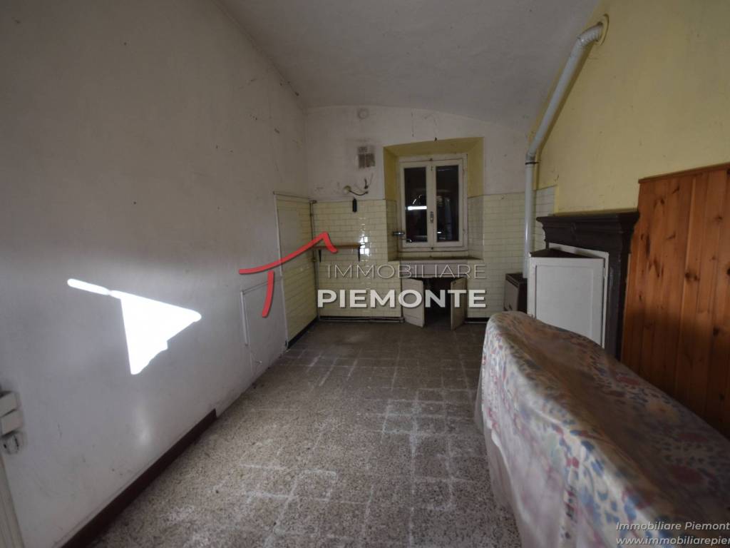 Casa indipendente a Borgomanero in Via Novara, 164 - Foto 2