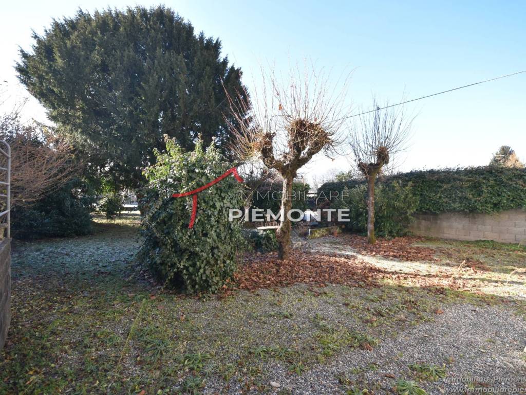 Casa indipendente a Borgomanero in Via Novara, 164 - Foto 3