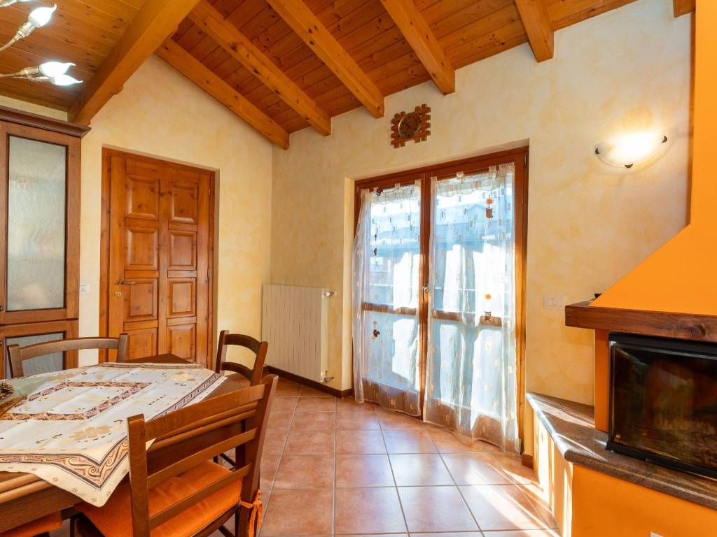 Appartamento a Cerete in Via Giuseppe Mazzini - Foto 2