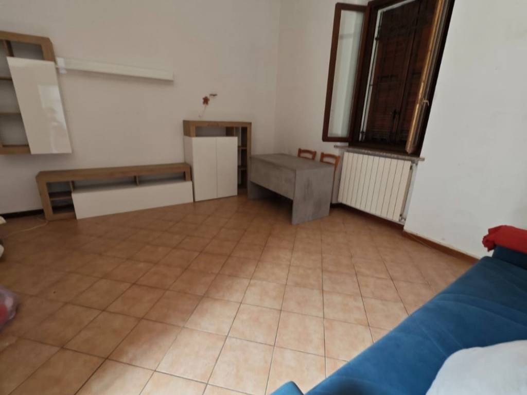 Appartamento a Gallarate in Via Curtatone - Foto 5