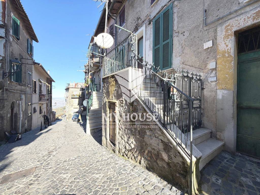 Appartamento a Monte compatri in Via Adolfo Croce, 12 - Foto 2