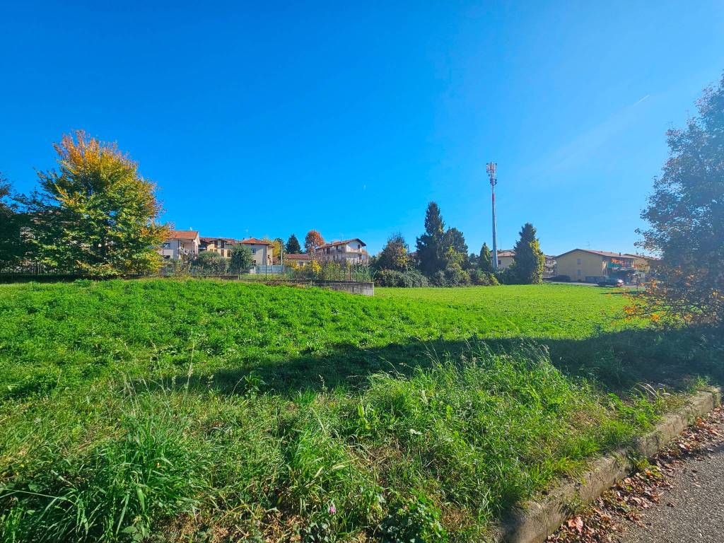 Terreno a Carnago in Via Sandro Pertini - Foto 3