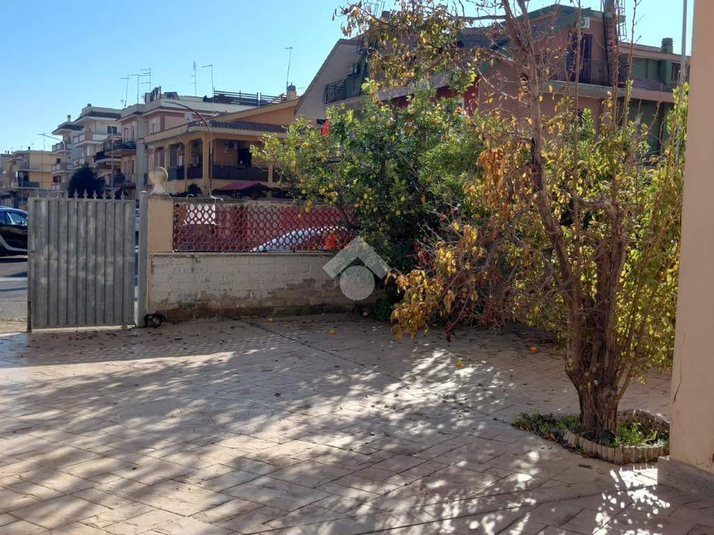 Appartamento a Ladispoli in Via Fumaroli, 1 - Foto 2