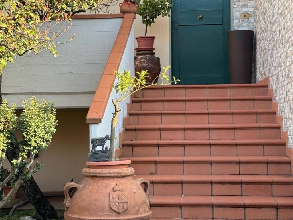 Villa a Poggio a caiano in Via Italia 61 - Foto 2