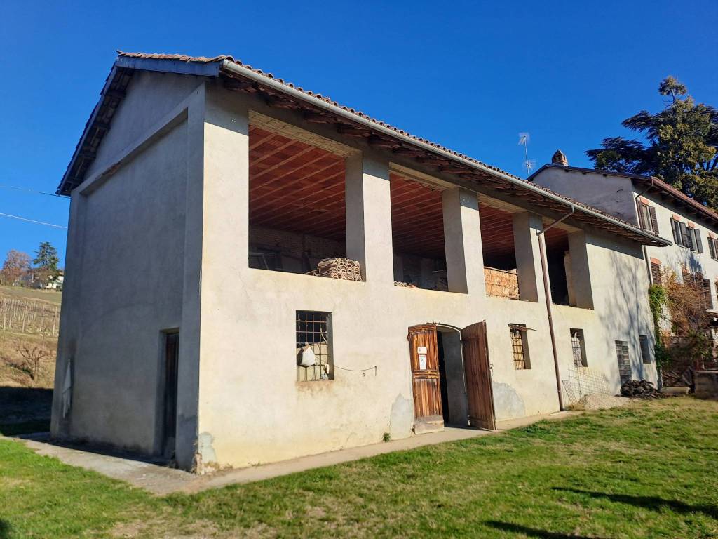 Rustico / casale a Nizza monferrato in Strada Vecchia di Calamandrana - Foto 5