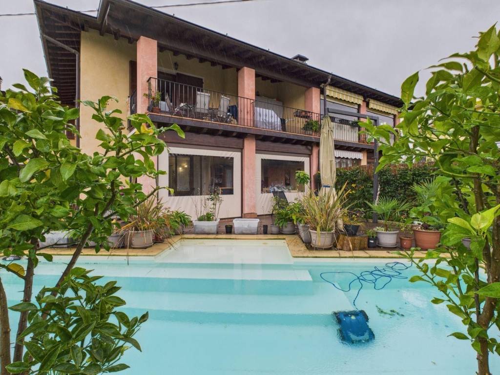 Appartamento a San felice del benaco in Via Boschette, 81 - Foto 2