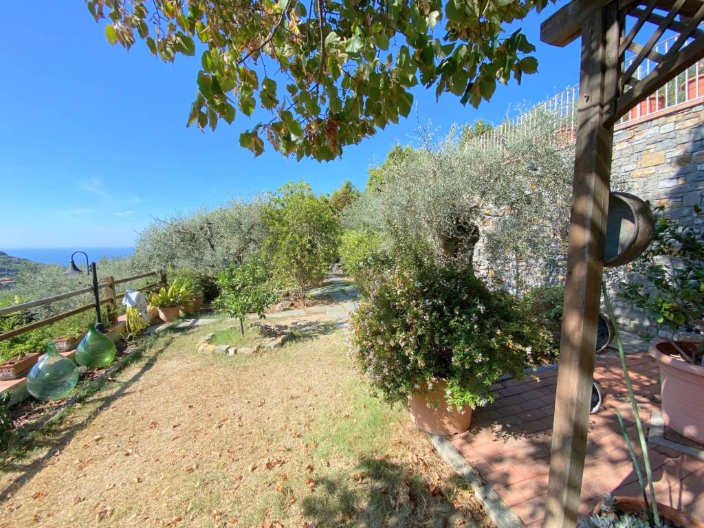 Villa a Imperia in Via Diano Calderina, 252 - Foto 2