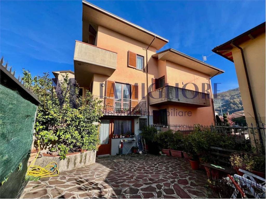 Villa a Montale in Via Giuseppe Mazzini, 4 - Foto 2