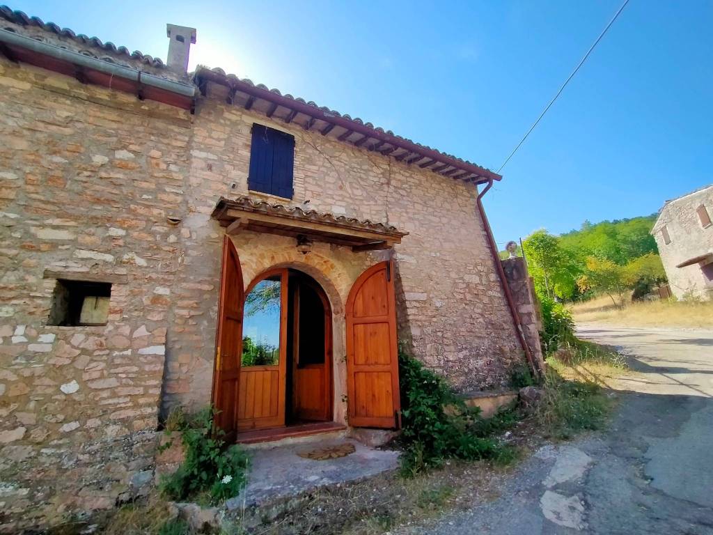 Casa indipendente a Spoleto in Frazione Cerqueto - Foto 2
