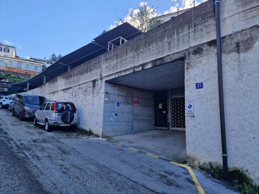 Box / garage a Trieste in Via degli Apiari, 37 - Foto 2