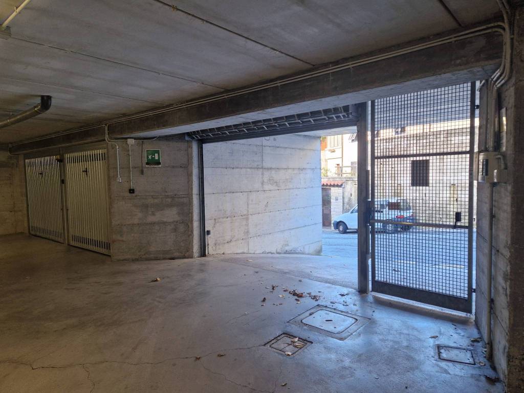 Box / garage a Trieste in Via degli Apiari, 37 - Foto 3
