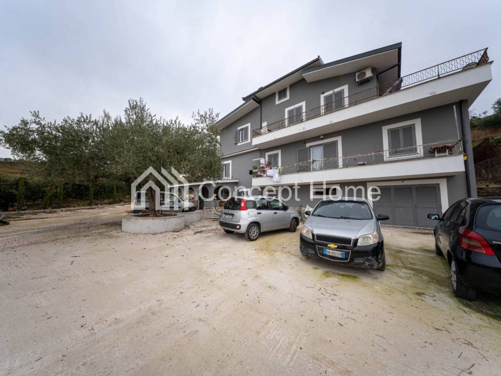Villa a Guidonia montecelio in Via Andrea Mantegna, 1 - Foto 2