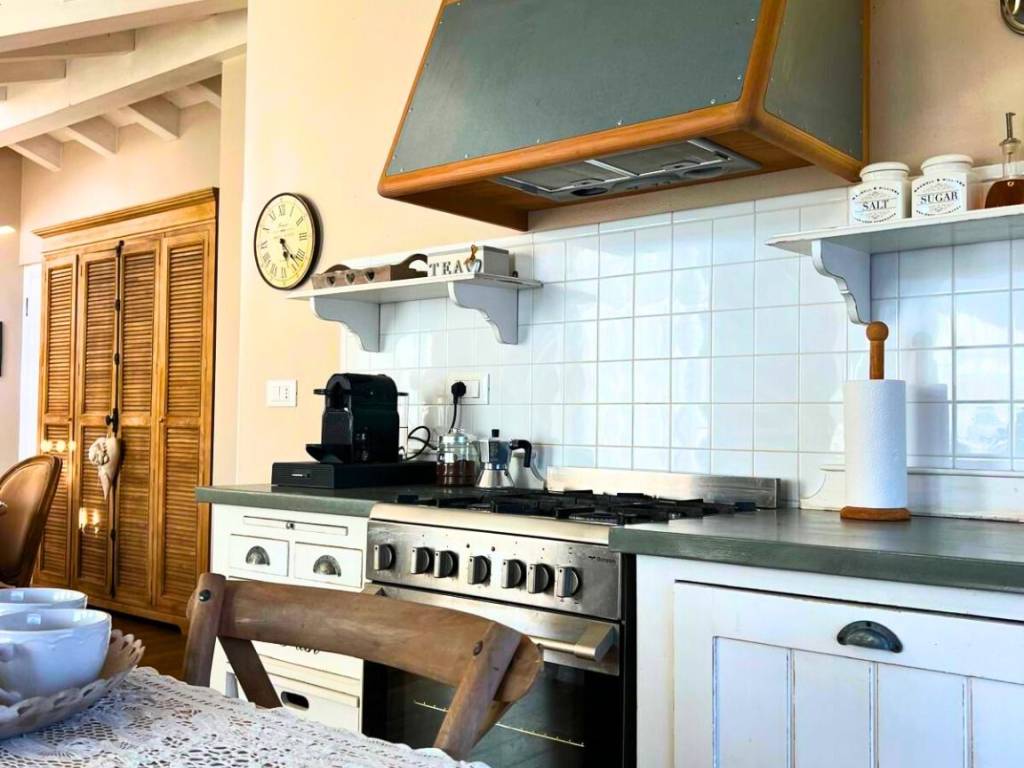 Appartamento a Levico terme in Via dei Molini - Foto 4