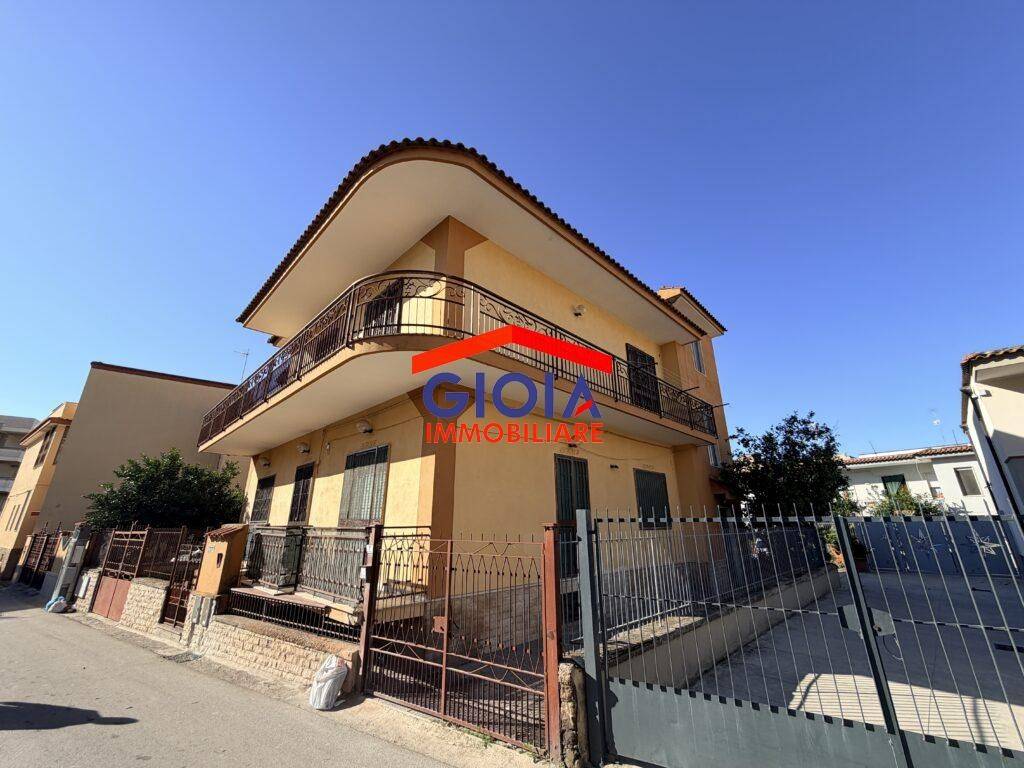 Appartamento a Mondragone in Via Palermo, 5 - Foto 2