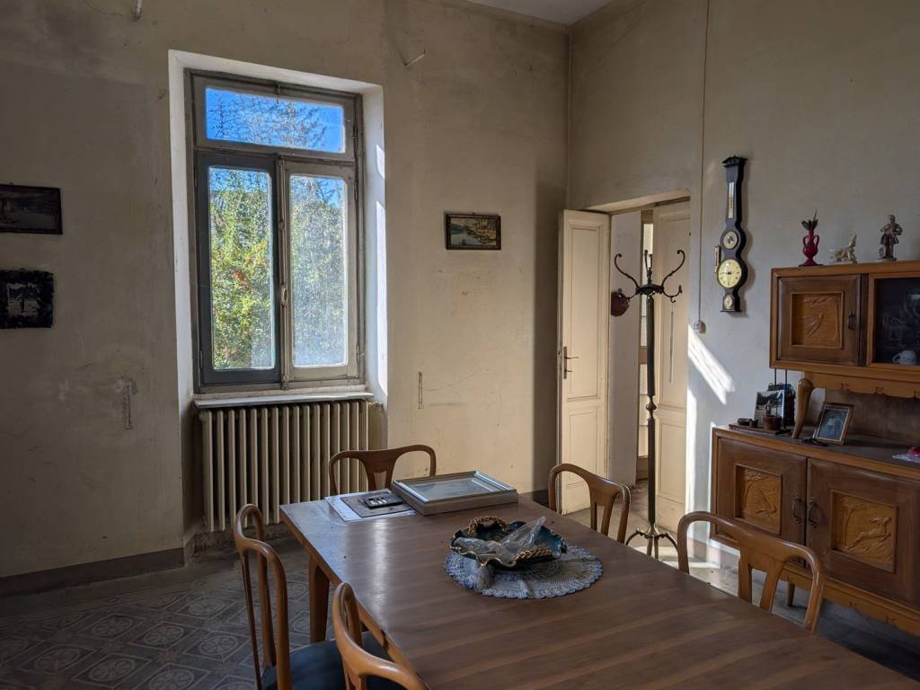 Villa a Bisuschio in Via Silvio Pellico, 6 - Foto 4