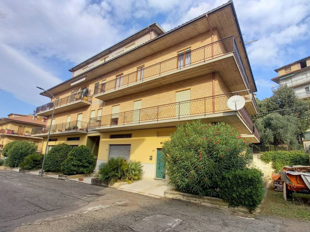 Appartamento a Castorano in Via F.lli Cervi, 33 - Foto 3