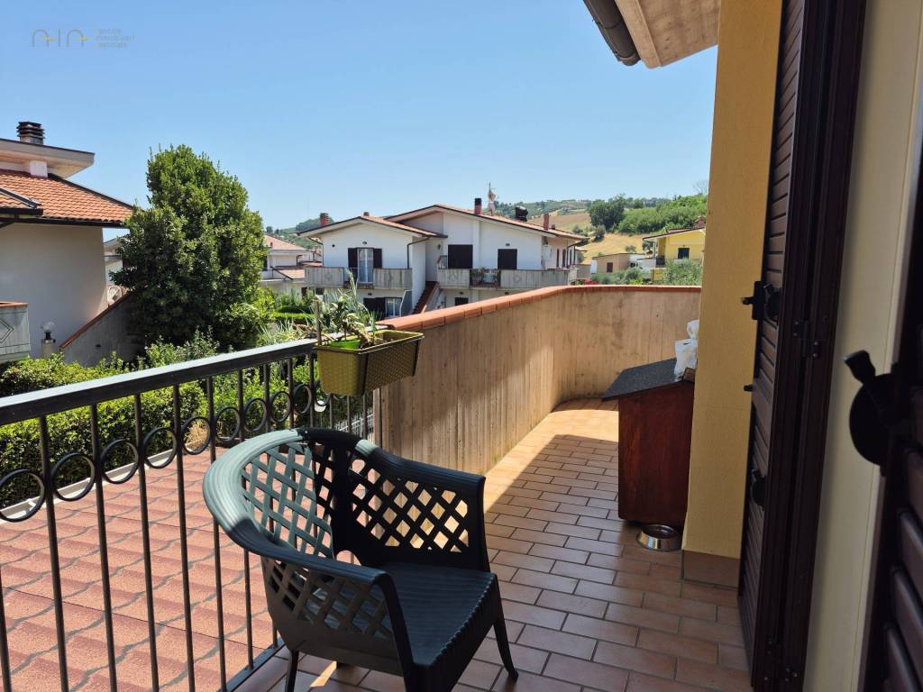 Appartamento a Folignano in Via Ernesto Quaresima, 3 - Foto 4