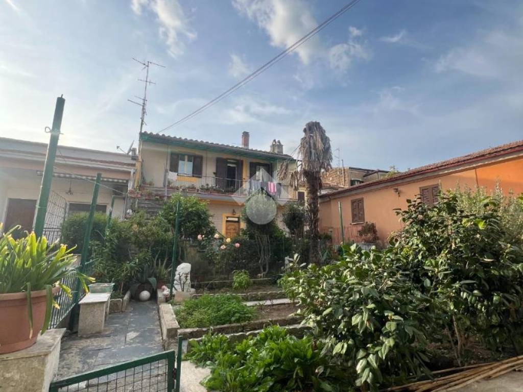 Appartamento a Civita castellana in Via Repubblica, 47 - Foto 2