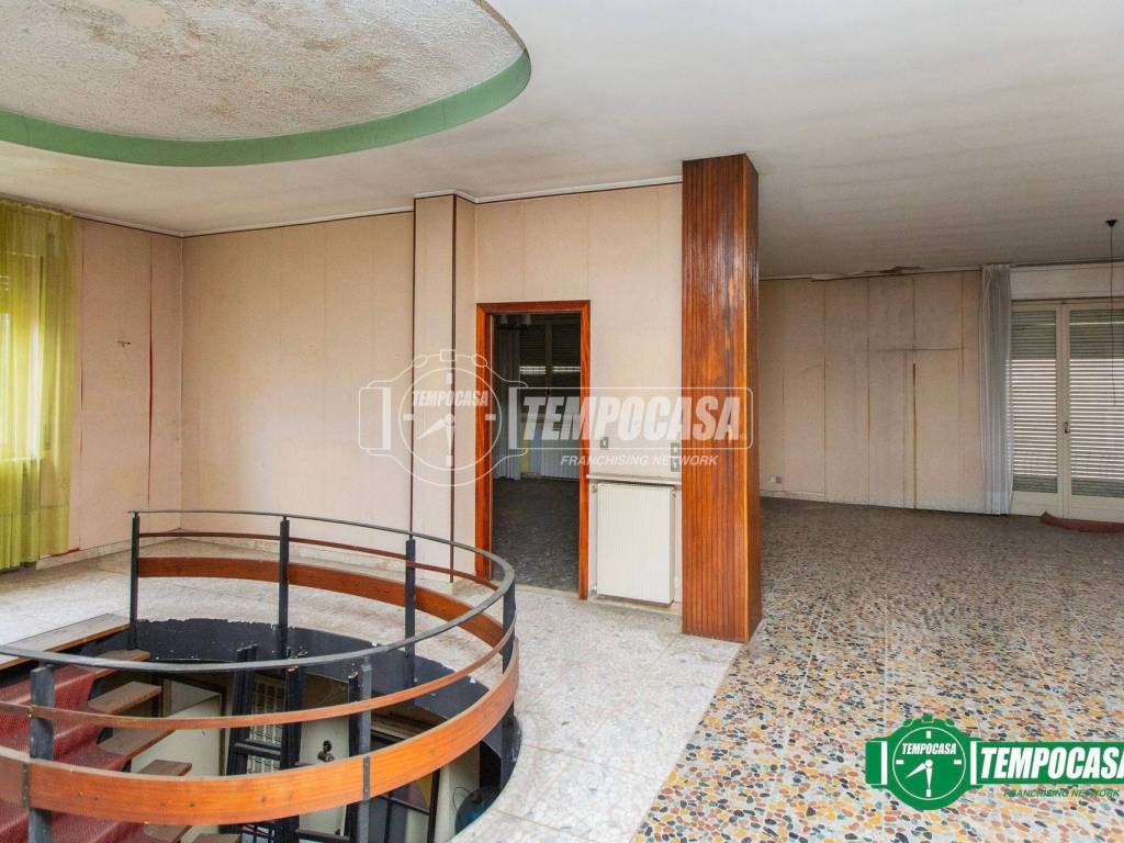 Villa a Oleggio in Via Novara 123 - Foto 2