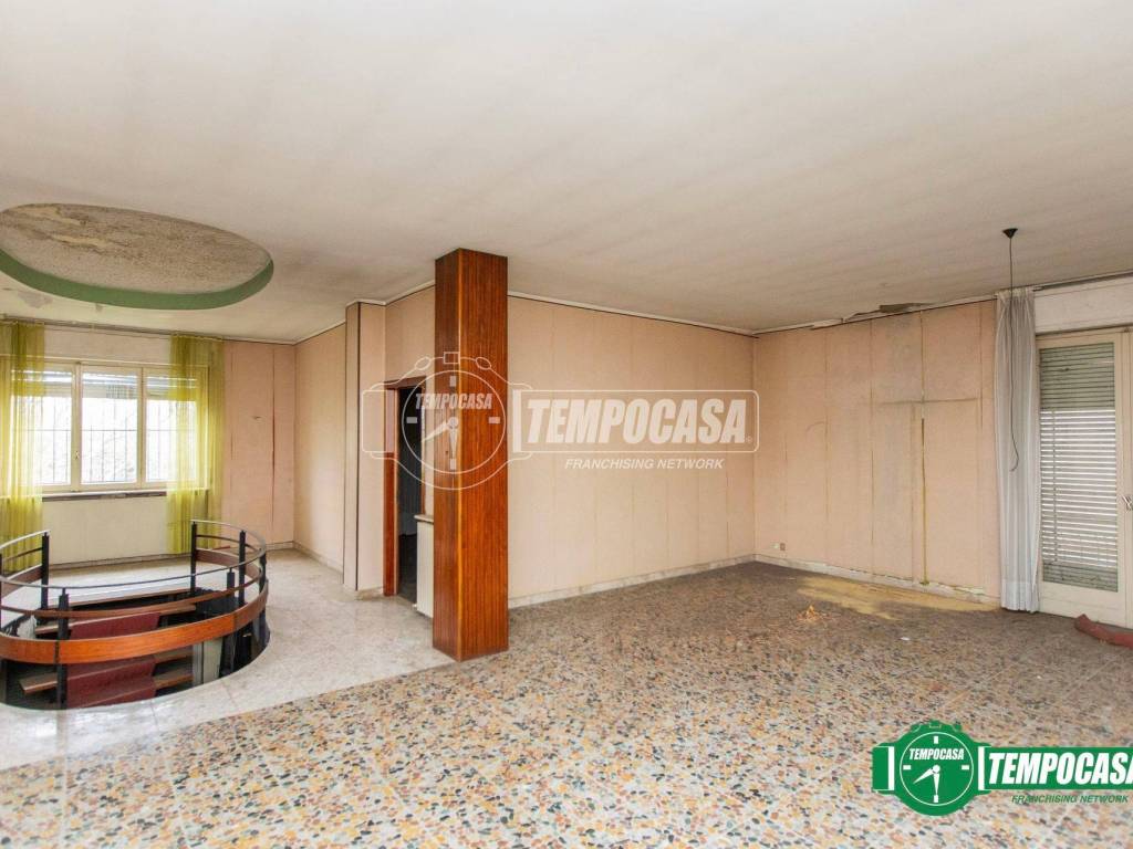 Villa a Oleggio in Via Novara 123 - Foto 3