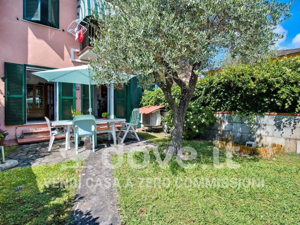 Villa a Ameglia in Via Pisanello - Foto 2