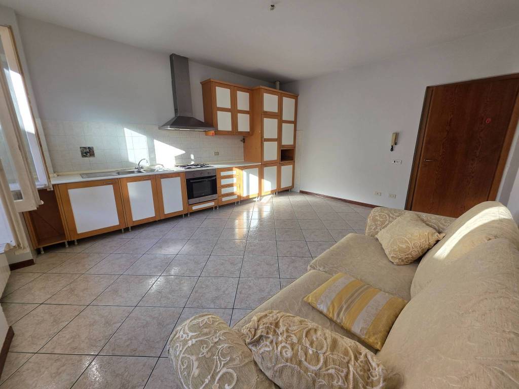 Appartamento a Cambiago in Via Roma, 14 - Foto 2