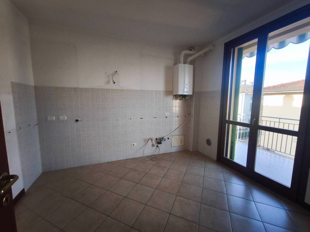 Appartamento a Cadeo in Via Amalfi, 20 - Foto 2