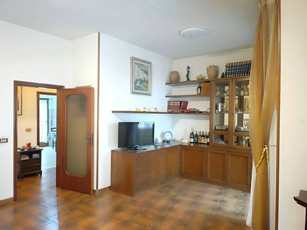 Appartamento a Prato in Viale Borgo Valsugana - Foto 3