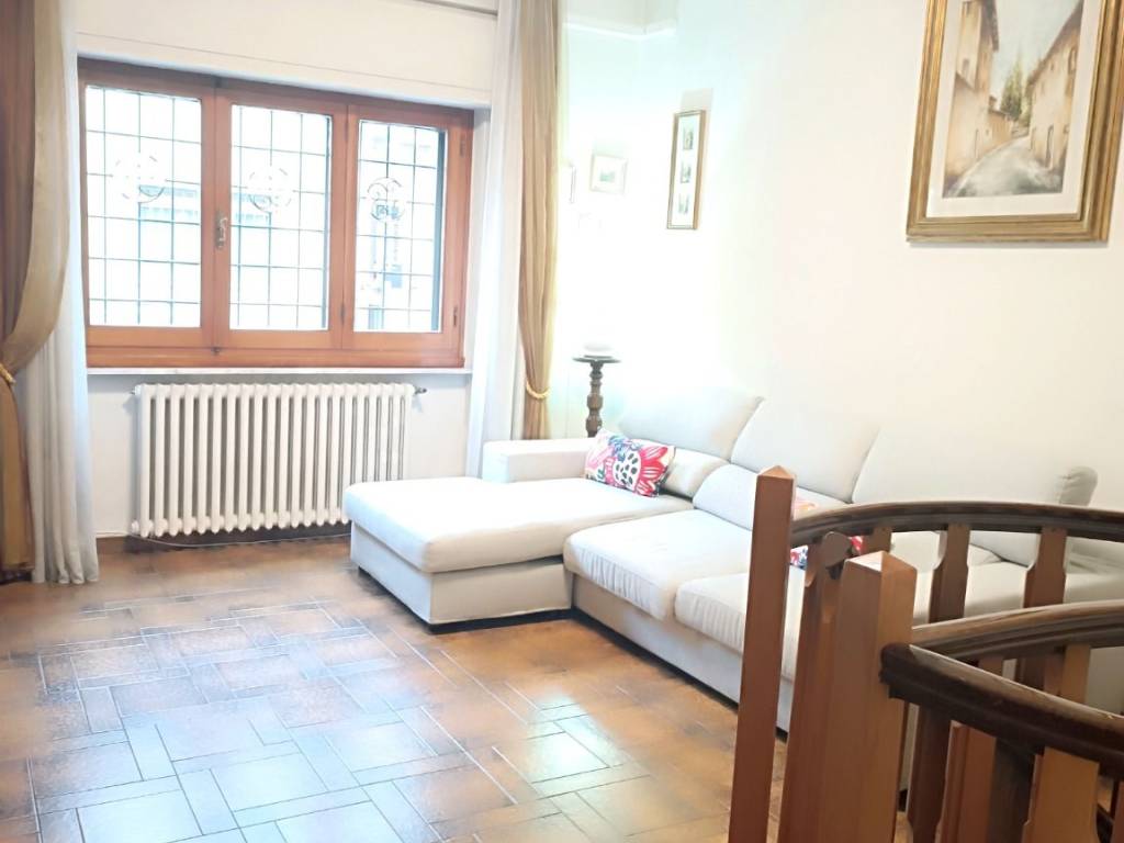 Appartamento a Prato in Viale Borgo Valsugana - Foto 5