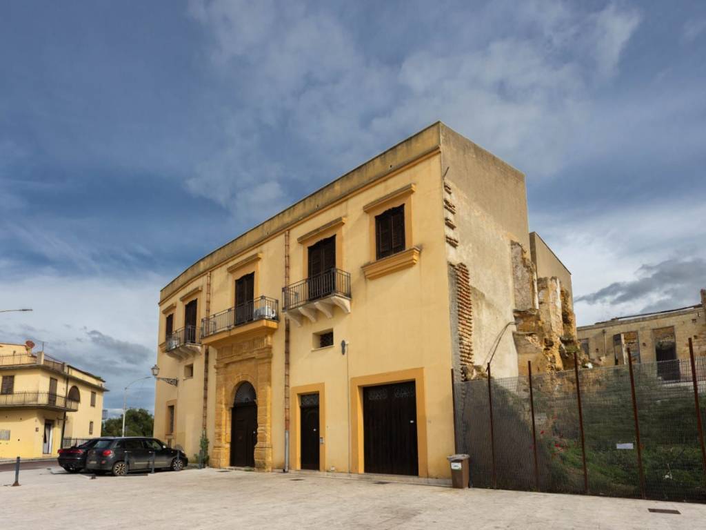 Palazzo / stabile a Santa margherita di belice in Piazza Giacomo Matteotti - Foto 4