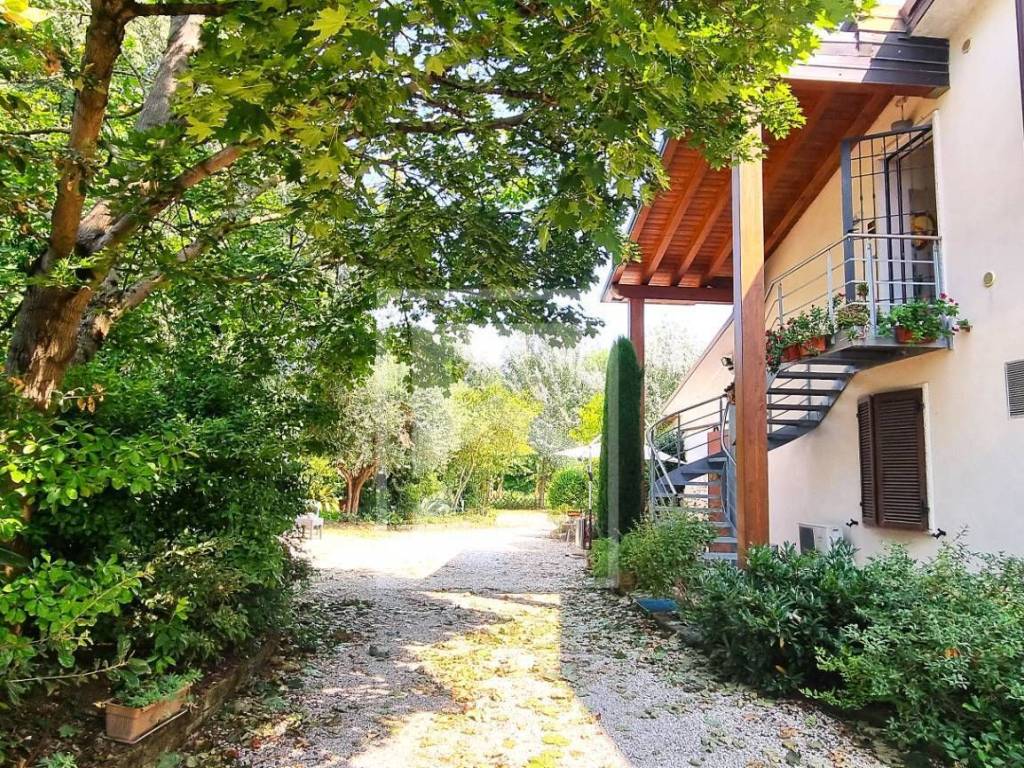 Villa a Monzambano in Strada Salionze, 1 - Foto 2