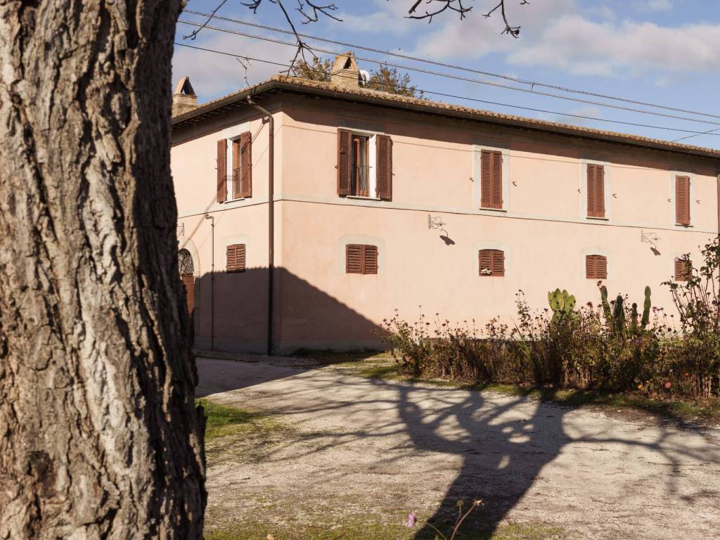 Appartamento a Foligno in Via Bevagna, 42 - Foto 2
