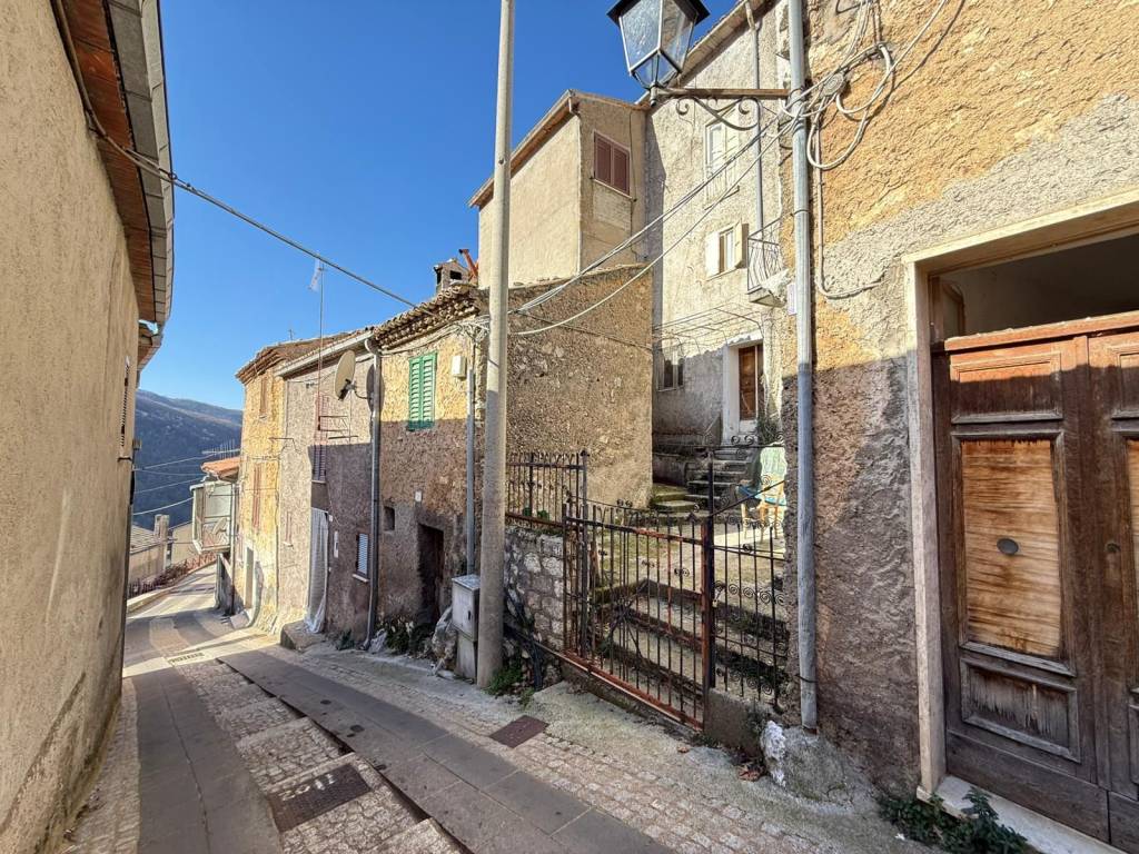 Appartamento a Trevi nel lazio in VIA MADONNA DEL RIPOSO - Foto 5