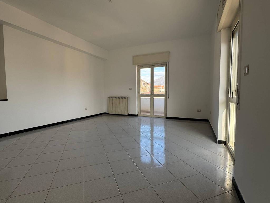 Appartamento a Casapulla in Via Giacomo Stroffolini - Foto 3