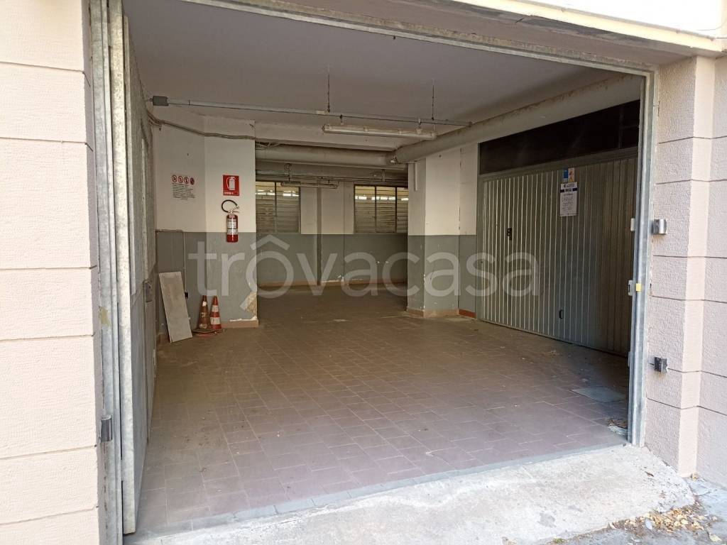 Box / garage a Bologna in Via Camillo Ranzani - Foto 3