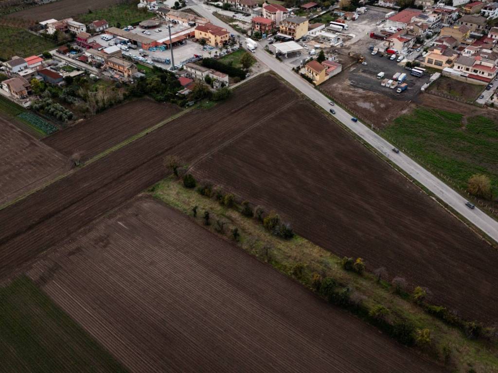 Terreno a Maddaloni in Via Statale Appia, 7 - Foto 3