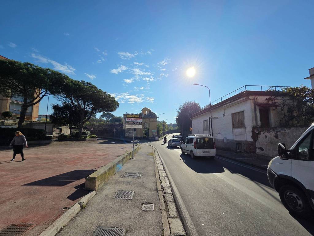 Appartamento a Portici in Via Flotard De Lauzieres, 10 - Foto 4