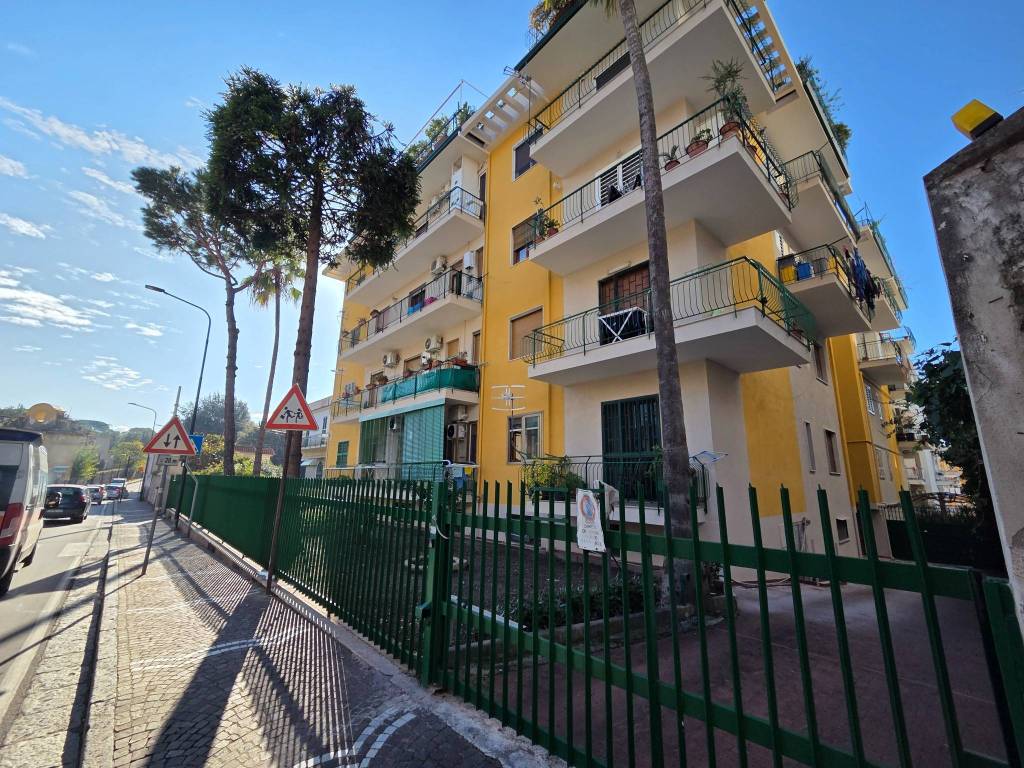 Appartamento a Portici in Via Flotard De Lauzieres, 10 - Foto 5