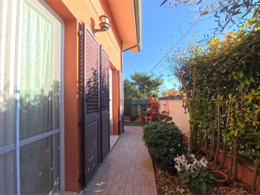Villa a Rimini in Via delle Cascine, 34 - Foto 4
