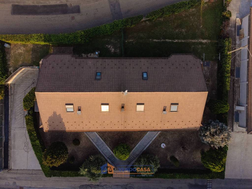 Villa a Canelli in Via Augusto Monti - Foto 3