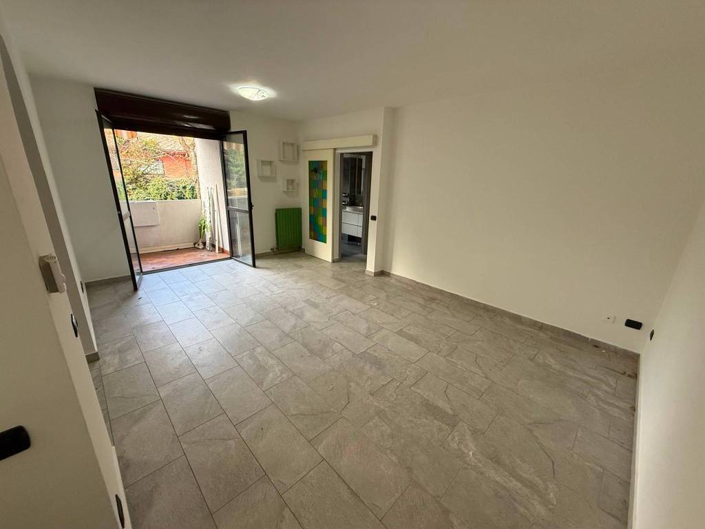 Appartamento a Saronno in Viale Giulio Cesare - Foto 4