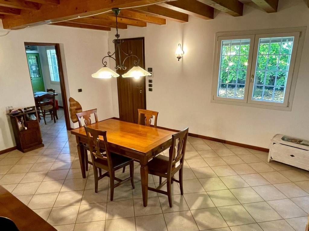 Villa a Fontanafredda in Viale Giacomo Leopardi, 29 - Foto 2