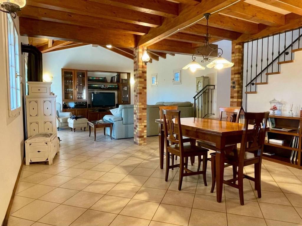 Villa a Fontanafredda in Viale Giacomo Leopardi, 29 - Foto 3