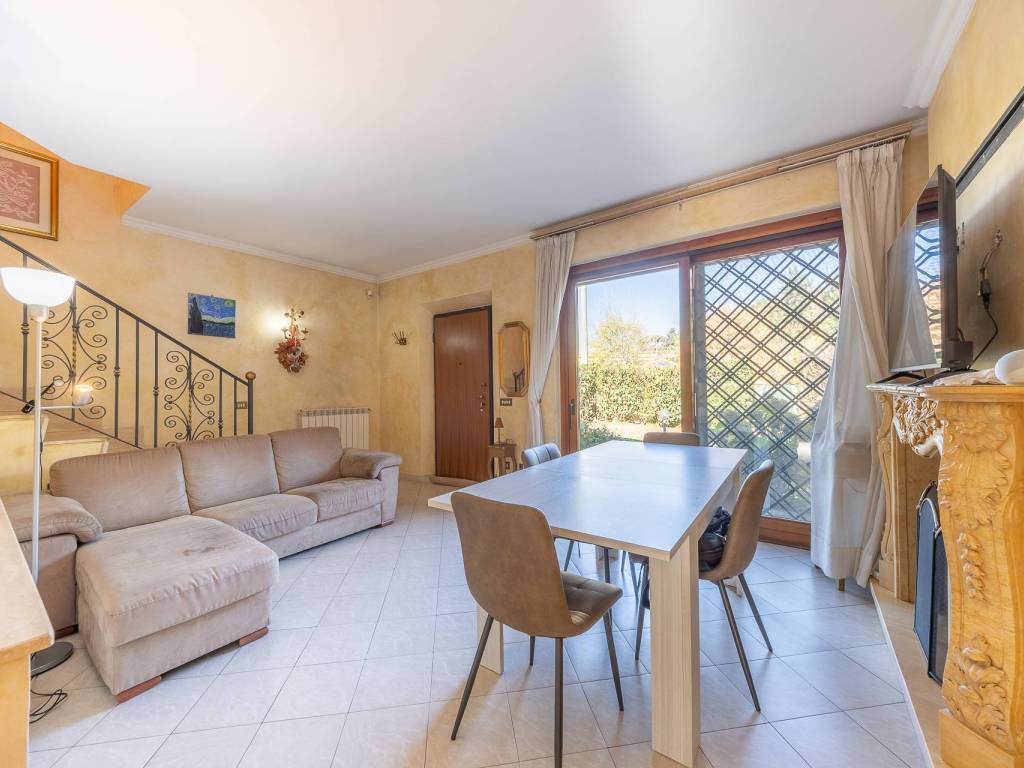 Villa a Frascati in Via Fontana Vecchia, 47 - Foto 2