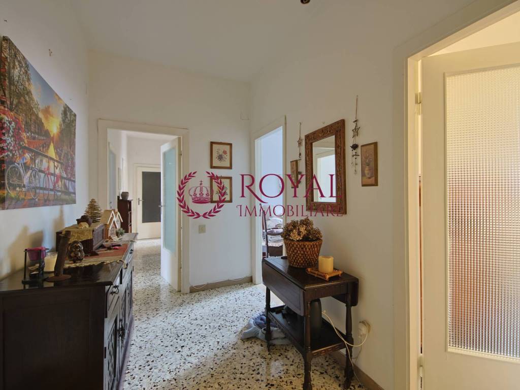 Appartamento a Livorno in Via Ermenegildo Bois - Foto 4
