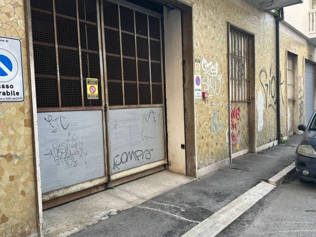 Box / garage a Pescara in Via Trieste, 78 - Foto 3