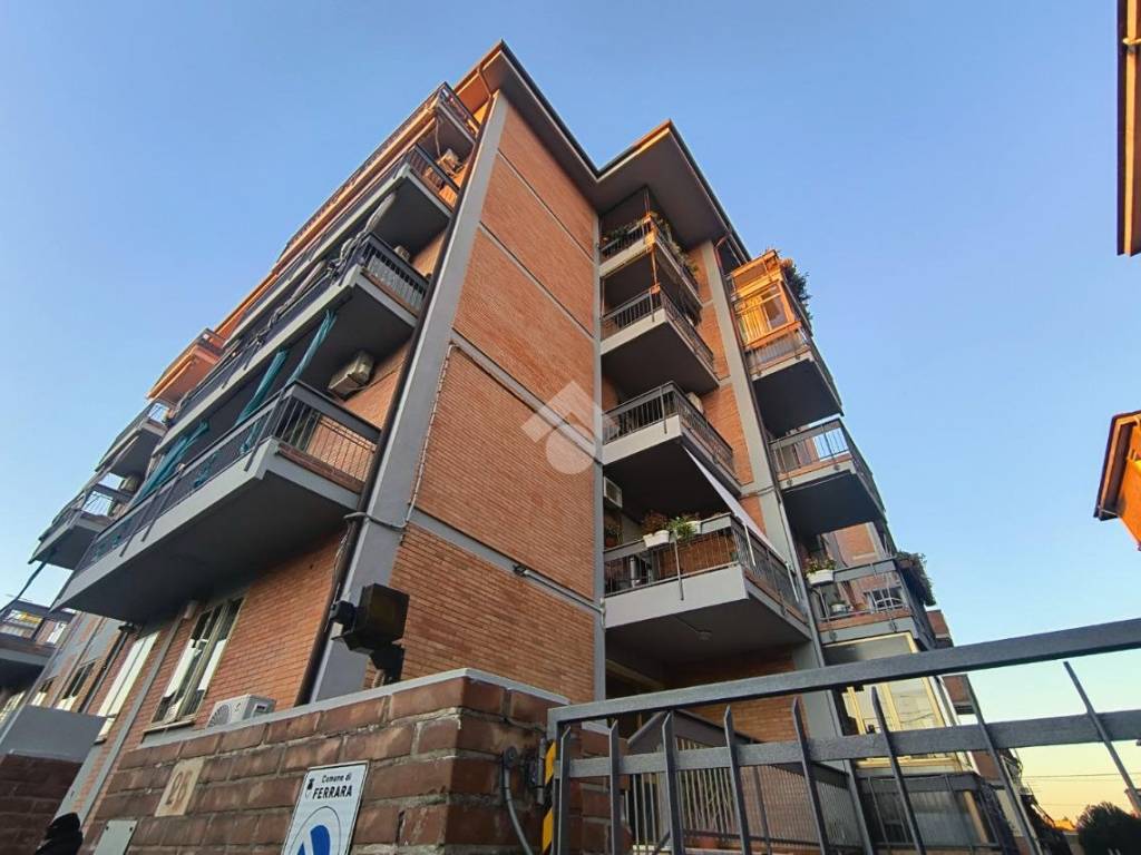 Appartamento a Ferrara in Via Fratelli Aventi, 26 - Foto 2