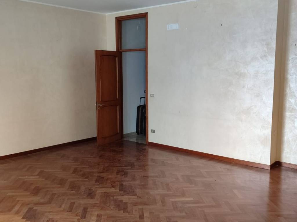 Appartamento a Salerno in Corso Vittorio Emanuele, 58 - Foto 3
