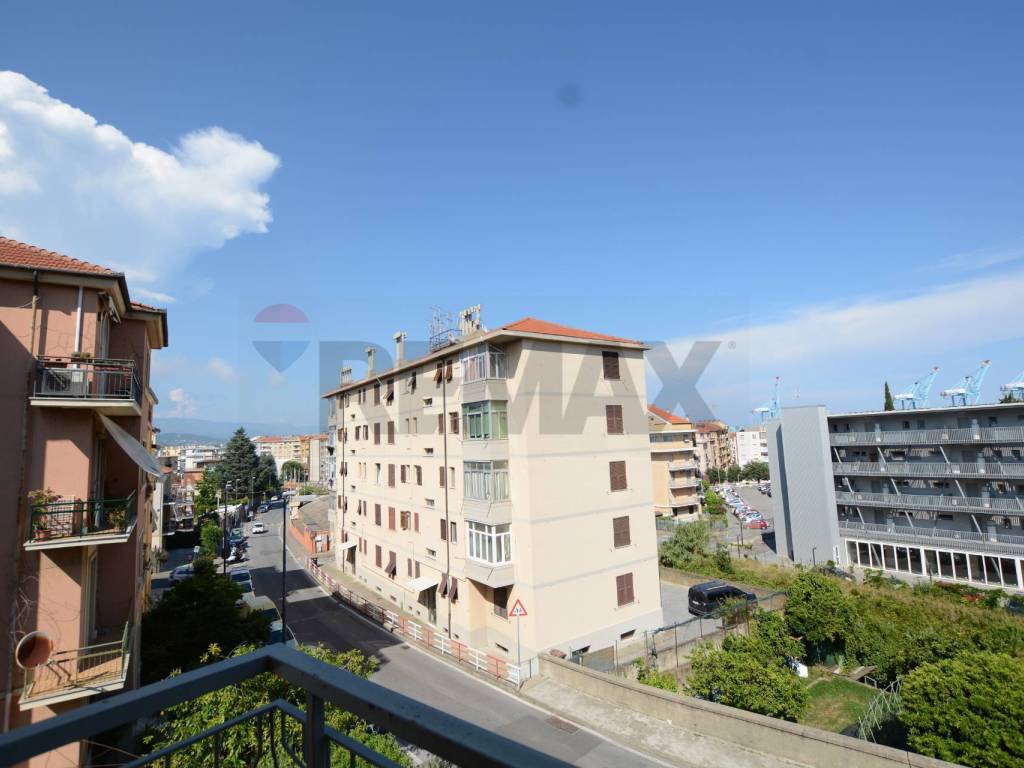 Appartamento a Vado ligure in via sabazia, 90 - Foto 2